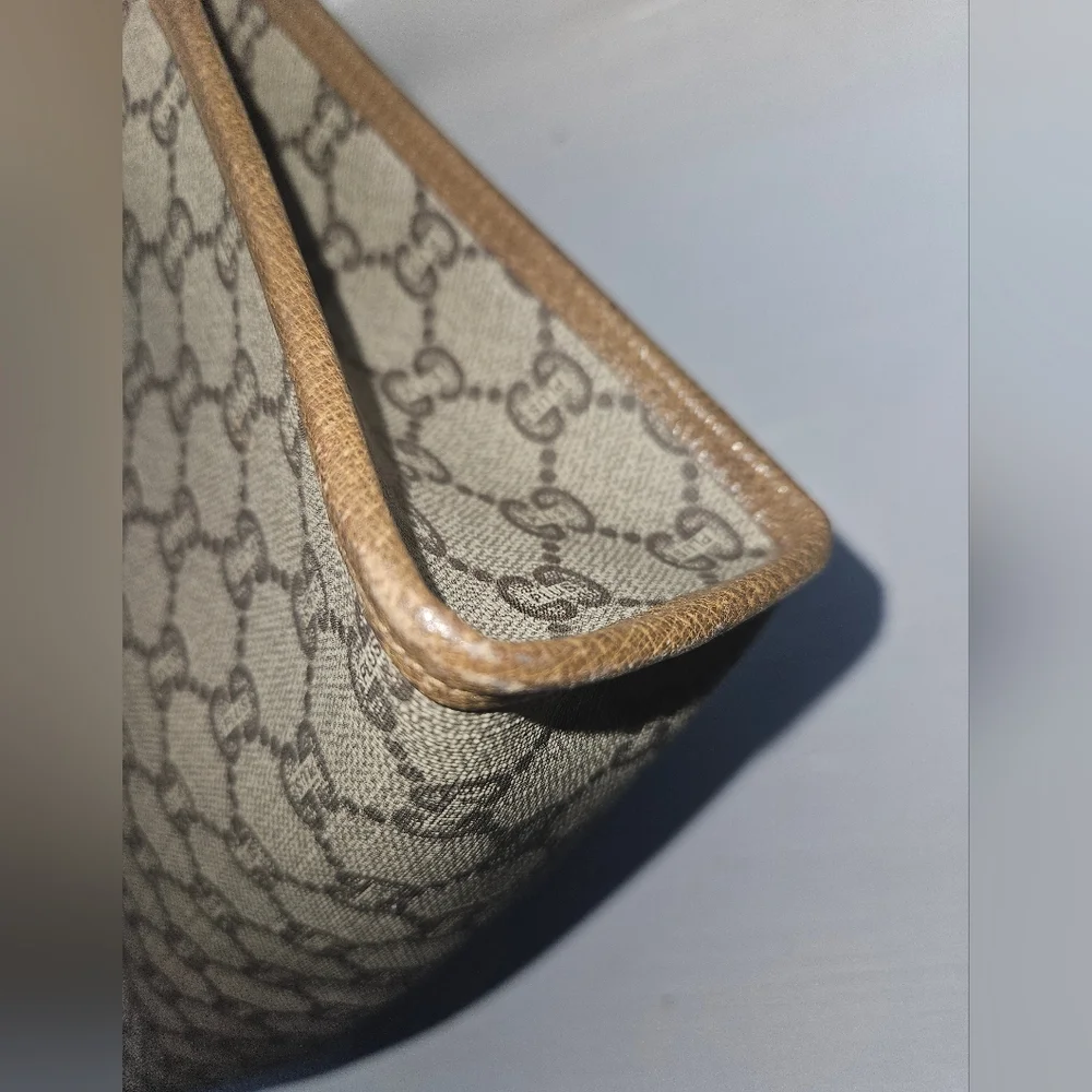 SOLD Gucci Interlocking GG Pouch/Clutch/Cosmetic Bag - Picture 11 of 16